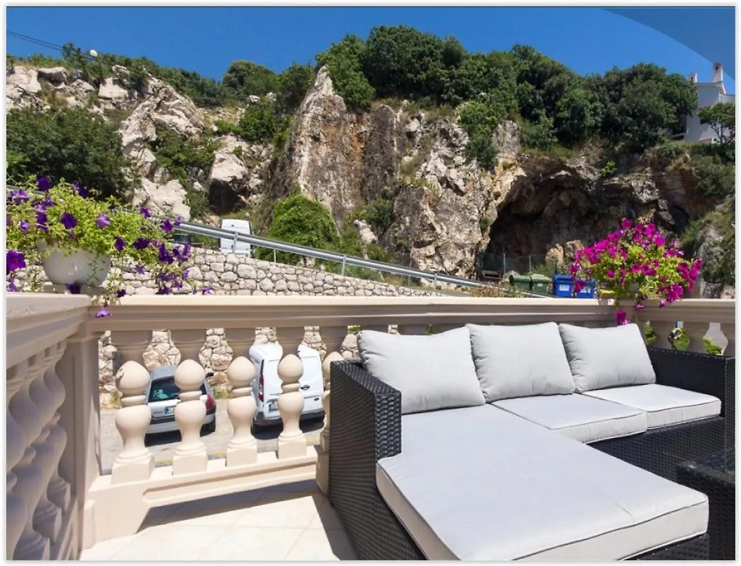 Beach Villa Baska 0*, Baska (Krk) Croatia